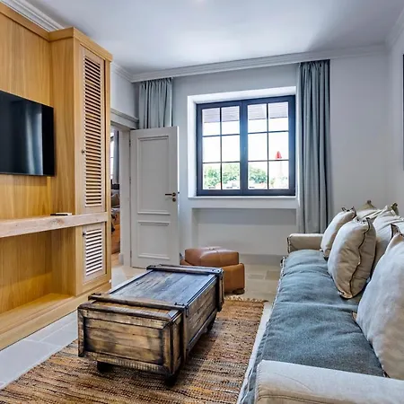 Castro Mesembria Boutique Hotel