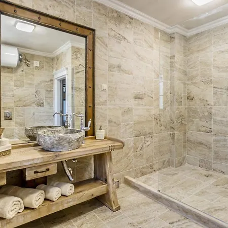 Castro Mesembria Boutique Hotel