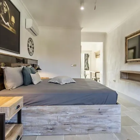Castro Mesembria Boutique Nesebyr