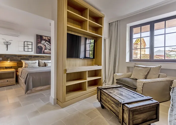 Castro Mesembria Boutique Nessebar