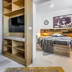 Castro Mesembria Boutique מלון *