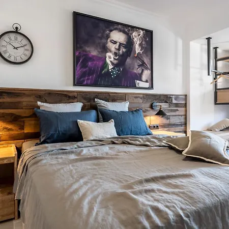 Castro Mesembria Boutique Hotel *