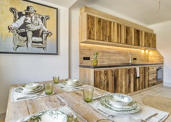 ホテル Castro Mesembria Boutique ネセバル