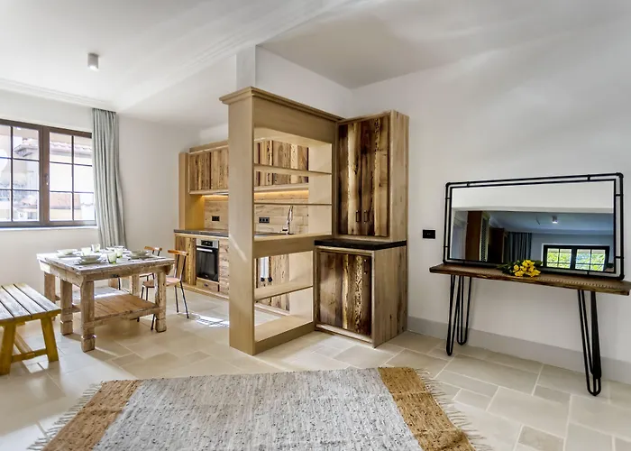 Castro Mesembria Boutique * ネセバル